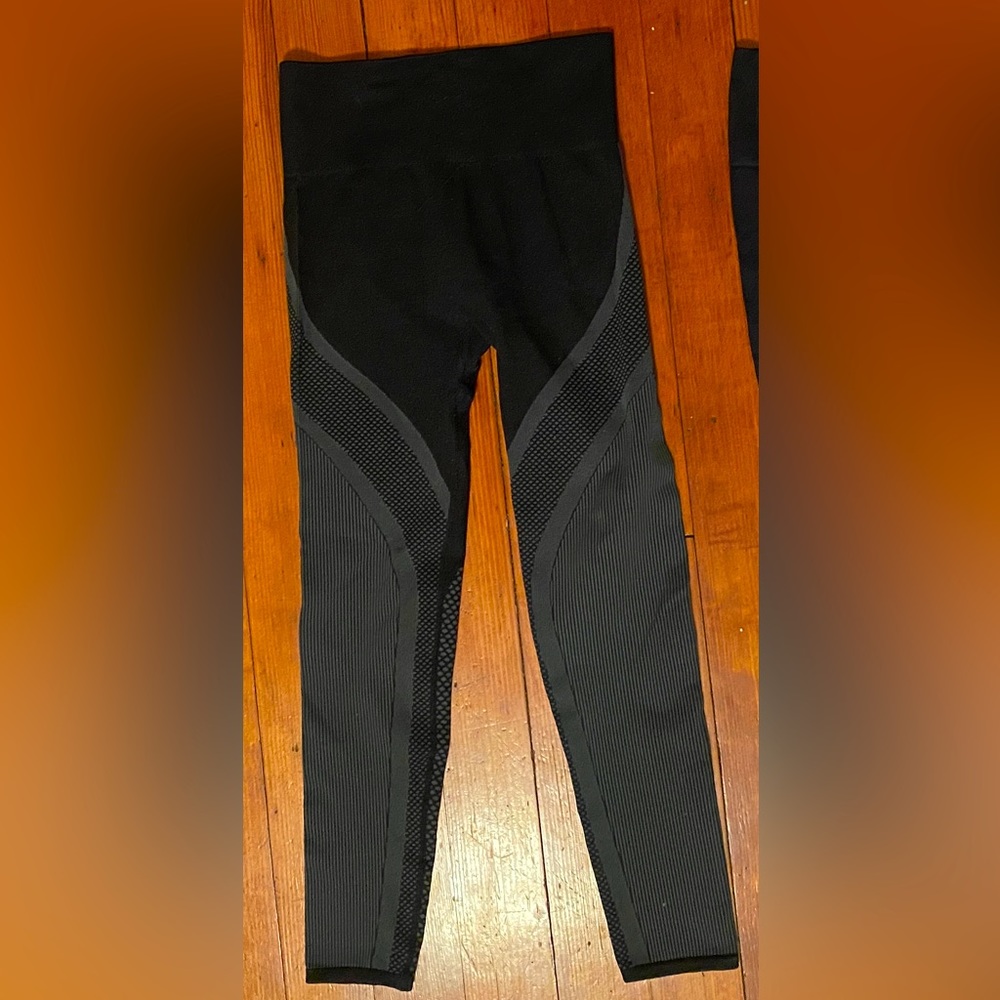 Fabletics sculpt knit leggings